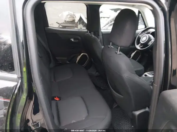 ZACCJBBB3HPG03566 2017 JEEP RENEGADE - Image 8