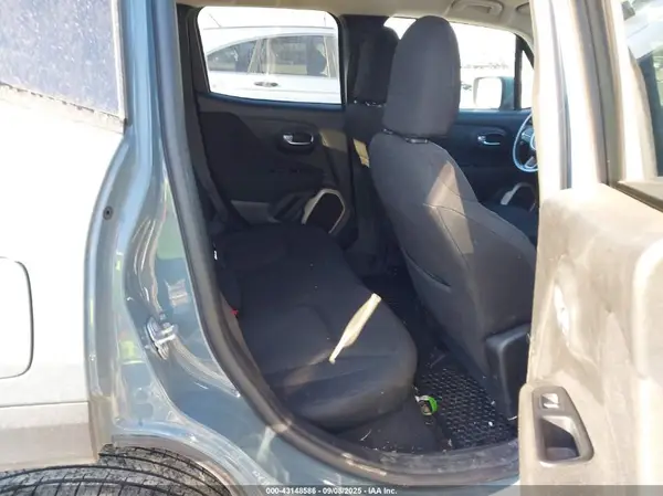 ZACCJBBB3HPG13076 2017 JEEP RENEGADE - Image 8