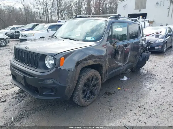 ZACCJBBB3HPG45607 2017 JEEP RENEGADE - Image 2