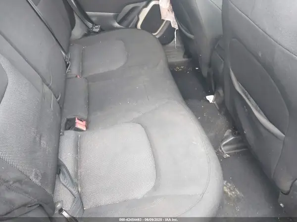 ZACCJBBB3HPG52931 2017 JEEP RENEGADE - Image 8