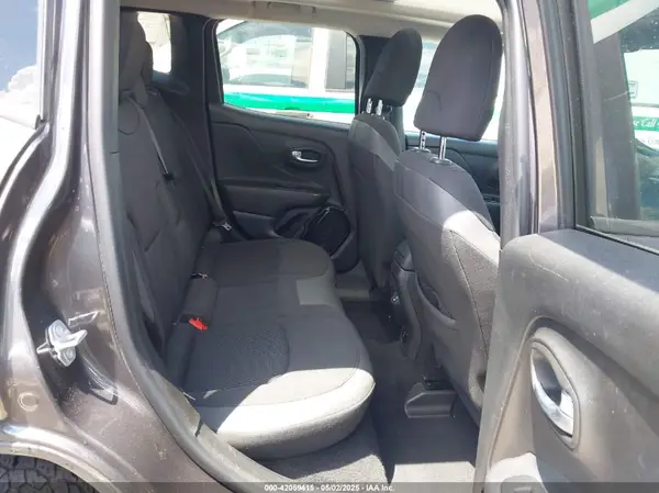 ZACCJBBB3JPG94814 2018 JEEP RENEGADE - Image 8
