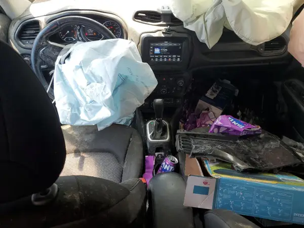 ZACCJBBB3JPG99186 2018 JEEP RENEGADE - Image 8