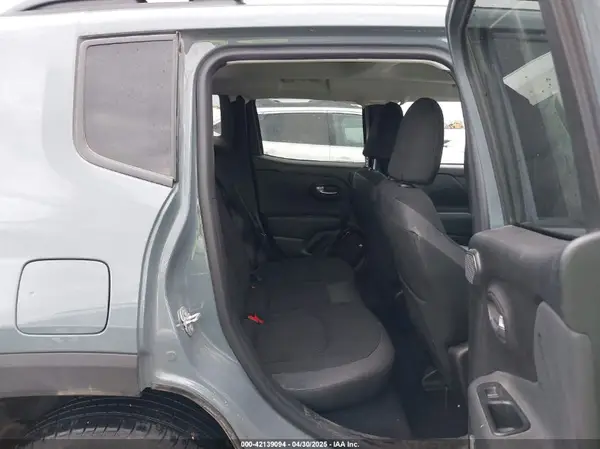 ZACCJBBB3JPH05732 2018 JEEP RENEGADE - Image 8
