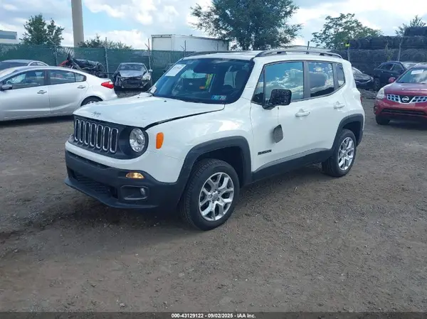 ZACCJBBB3JPH17010 2018 JEEP RENEGADE - Image 2