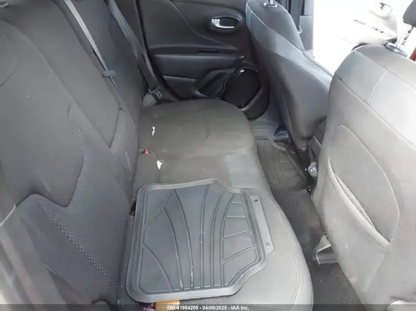 ZACCJBBB3JPH30968 2018 JEEP RENEGADE - Image 8