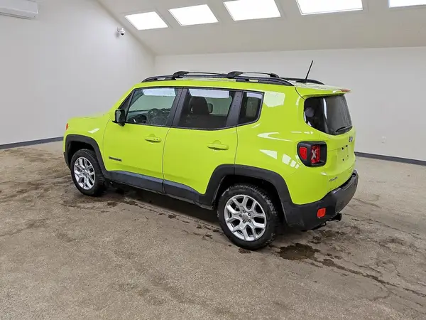 ZACCJBBB3JPH31327 2018 JEEP RENEGADE - Image 2