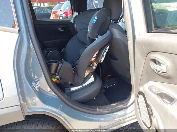 ZACCJBBB3JPH37466 2018 JEEP RENEGADE - Image 8