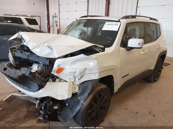 ZACCJBBB3JPH39346 2018 JEEP RENEGADE - Image 2