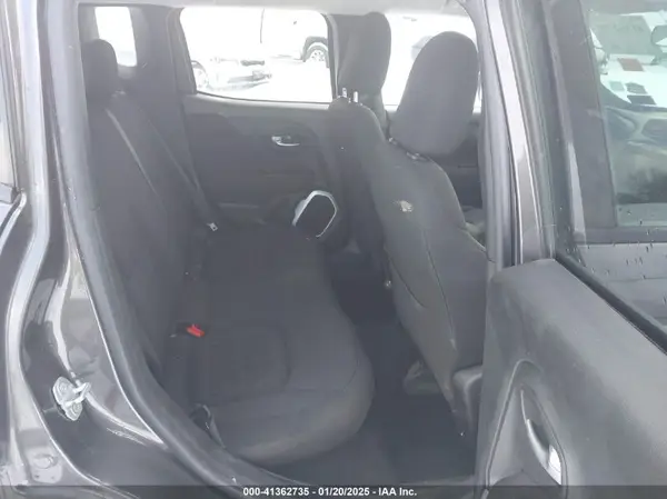 ZACCJBBB3JPH71245 2018 JEEP RENEGADE - Image 8