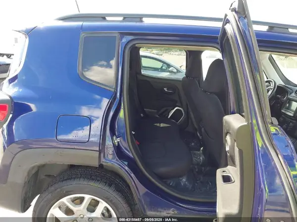 ZACCJBBB3JPJ00008 2018 JEEP RENEGADE - Image 8