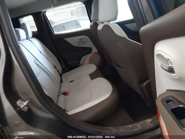 ZACCJBBB4HPE44377 2017 JEEP RENEGADE - Image 8