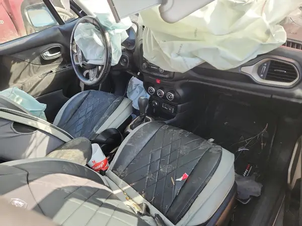 ZACCJBBB4HPE86242 2017 JEEP RENEGADE - Image 8