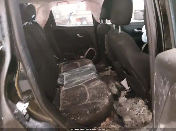 ZACCJBBB4HPE95068 2017 JEEP RENEGADE - Image 8