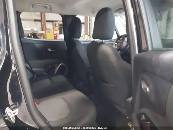 ZACCJBBB4HPF10815 2017 JEEP RENEGADE - Image 8