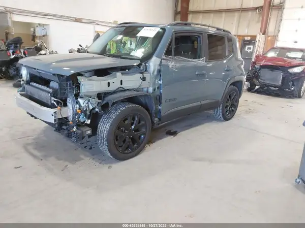 ZACCJBBB4HPF29249 2017 JEEP RENEGADE - Image 2