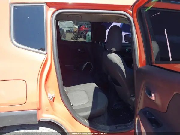 ZACCJBBB4HPF47329 2017 JEEP RENEGADE - Image 8
