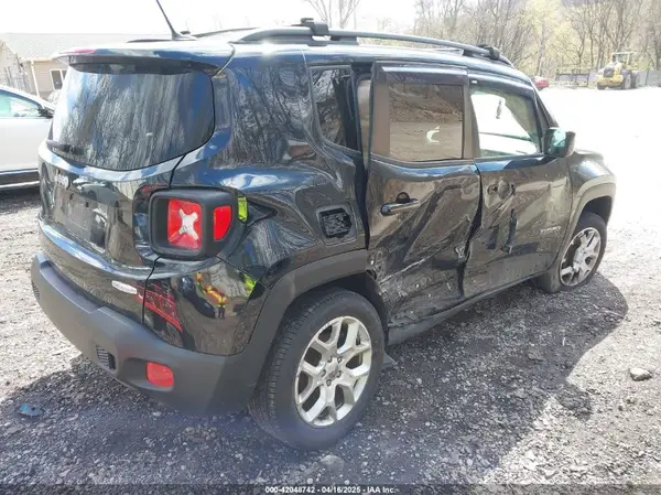 ZACCJBBB4HPF48867 2017 JEEP RENEGADE - Image 2