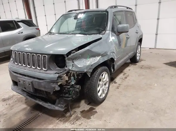 ZACCJBBB4HPF69041 2017 JEEP RENEGADE - Image 2