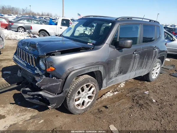 ZACCJBBB4HPF75826 2017 JEEP RENEGADE - Image 2