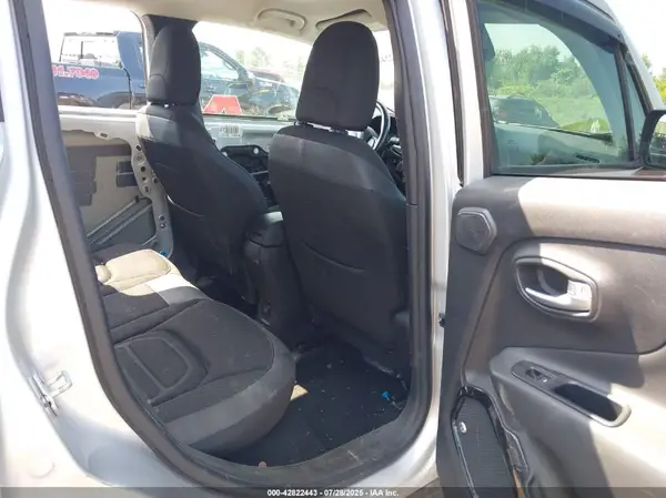 ZACCJBBB4HPF94098 2017 JEEP RENEGADE - Image 8