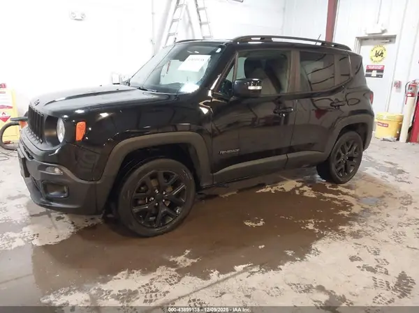 ZACCJBBB4HPG06217 2017 JEEP RENEGADE - Image 2