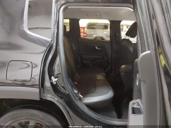 ZACCJBBB4HPG06217 2017 JEEP RENEGADE - Image 8