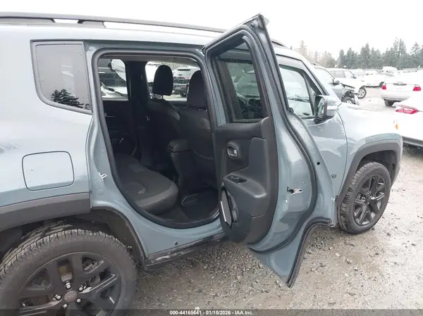 ZACCJBBB4HPG12647 2017 JEEP RENEGADE - Image 8