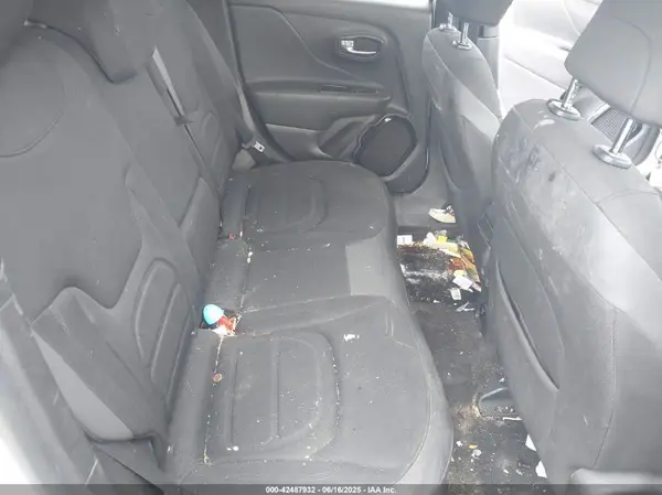 ZACCJBBB4HPG61816 2017 JEEP RENEGADE - Image 8