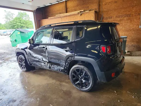 ZACCJBBB4JPG77875 2018 JEEP RENEGADE - Image 2