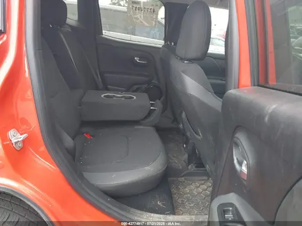 ZACCJBBB4JPH30722 2018 JEEP RENEGADE - Image 8