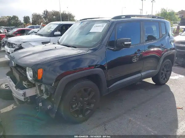 ZACCJBBB4JPH36648 2018 JEEP RENEGADE - Image 2