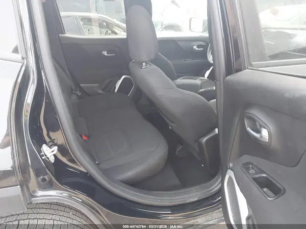 ZACCJBBB4JPH37590 2018 JEEP RENEGADE - Image 8