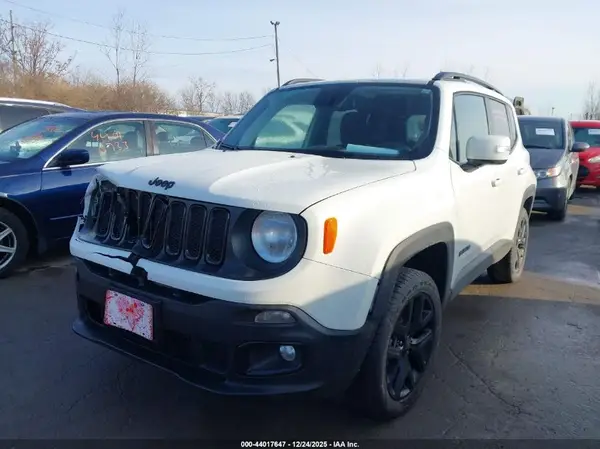ZACCJBBB4JPH53126 2018 JEEP RENEGADE - Image 2