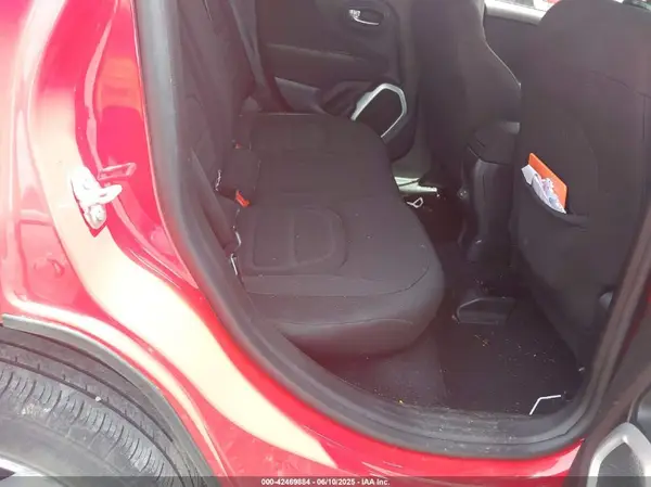 ZACCJBBB4JPH57953 2018 JEEP RENEGADE - Image 8