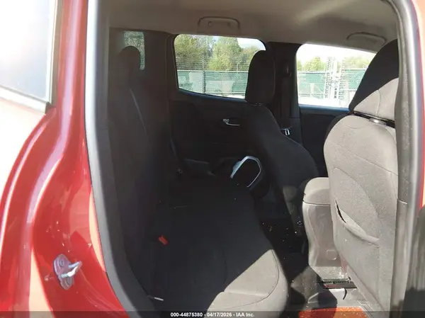 ZACCJBBB4JPH89057 2018 JEEP RENEGADE - Image 8