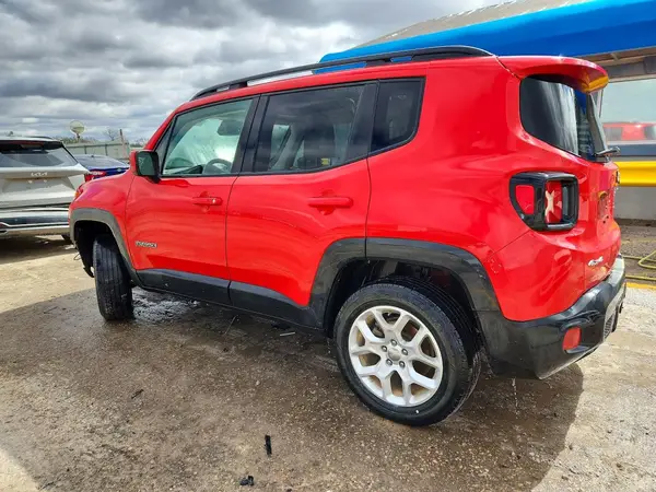 ZACCJBBB4JPH93030 2018 JEEP RENEGADE - Image 2