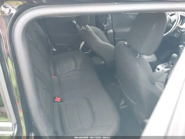 ZACCJBBB4JPH98843 2018 JEEP RENEGADE - Image 8