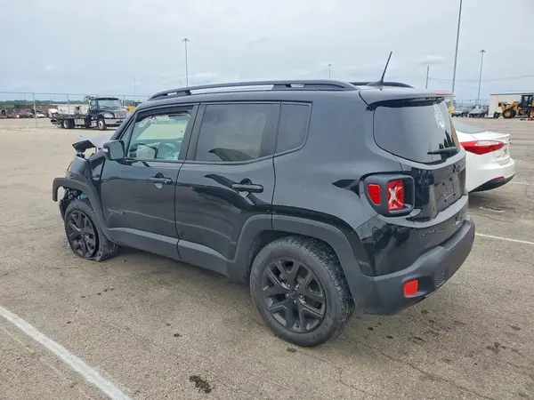 ZACCJBBB4JPJ15178 2018 JEEP RENEGADE - Image 2