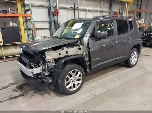 ZACCJBBB5HPE45473 2017 JEEP RENEGADE - Image 2