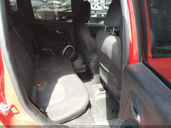 ZACCJBBB5HPE61723 2017 JEEP RENEGADE - Image 8