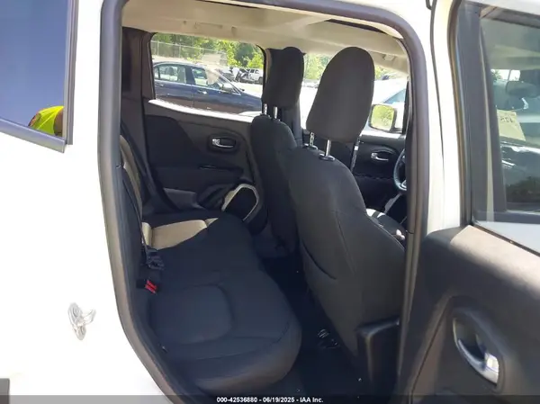 ZACCJBBB5HPF11388 2017 JEEP RENEGADE - Image 8