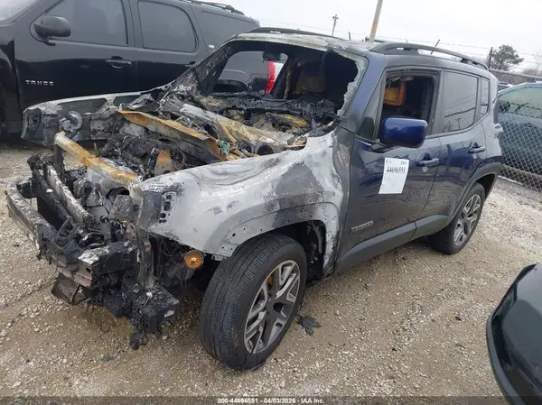 ZACCJBBB5HPF16011 2017 JEEP RENEGADE - Image 2