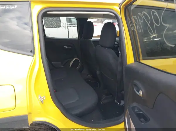 ZACCJBBB5HPF30605 2017 JEEP RENEGADE - Image 8