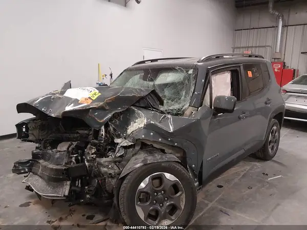 ZACCJBBB5HPG31191 2017 JEEP RENEGADE - Image 2