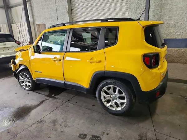 ZACCJBBB5HPG34155 2017 JEEP RENEGADE - Image 2