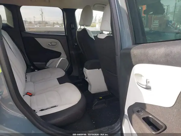 ZACCJBBB5JPH18949 2018 JEEP RENEGADE - Image 8