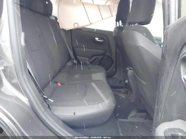 ZACCJBBB5JPH37470 2018 JEEP RENEGADE - Image 8
