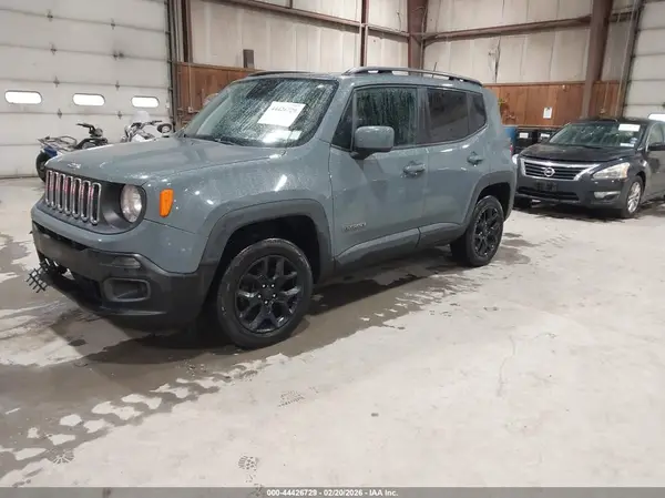 ZACCJBBB5JPH43740 2018 JEEP RENEGADE - Image 2
