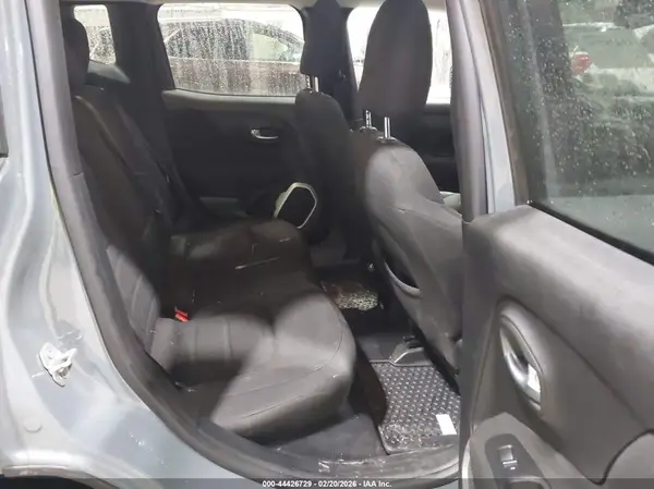ZACCJBBB5JPH43740 2018 JEEP RENEGADE - Image 8