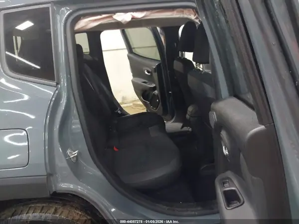 ZACCJBBB5JPH50350 2018 JEEP RENEGADE - Image 8